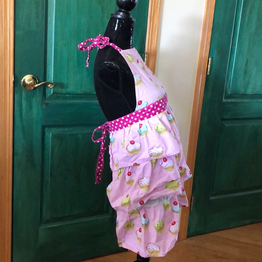 Childs apron - Picture 3 of 8